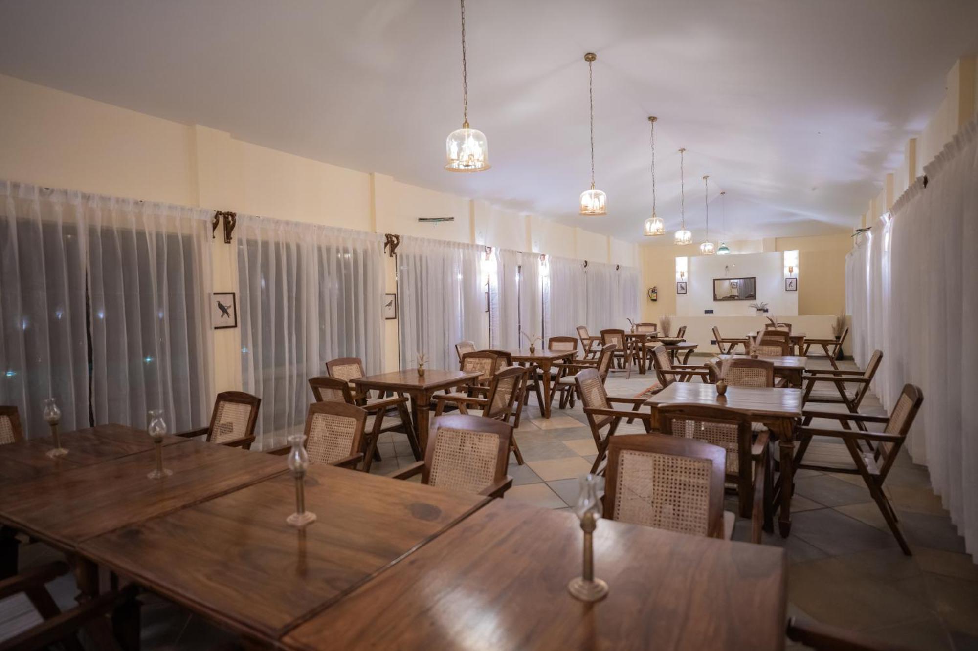 Aloof Jungle Lodge Ghanerao ภายนอก รูปภาพ